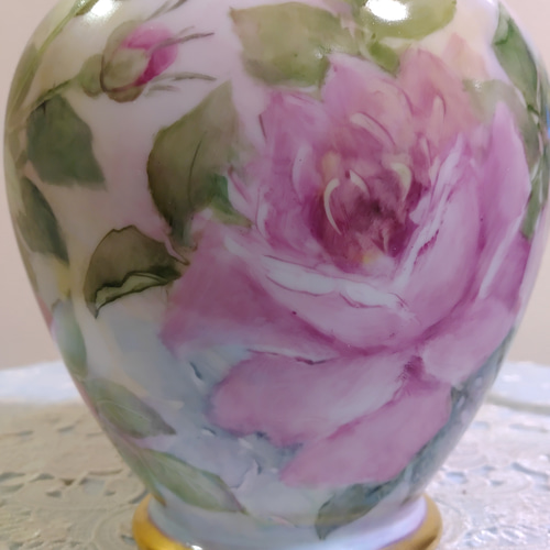 ♡蓋物の壺（大輪の薔薇）高さ27c横幅17cm 一輪挿し・花瓶・花器