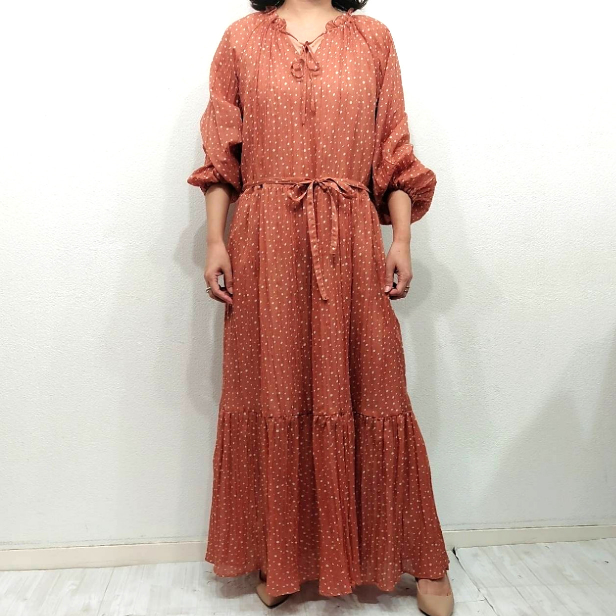 【ドット衿フリルプリーツティアードワンピース】　水玉　プリーツ　ティアード　ワンピース　日本製