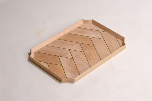 ヘリンボーンの隅切御盆【大】 カエデ 4枚目の画像