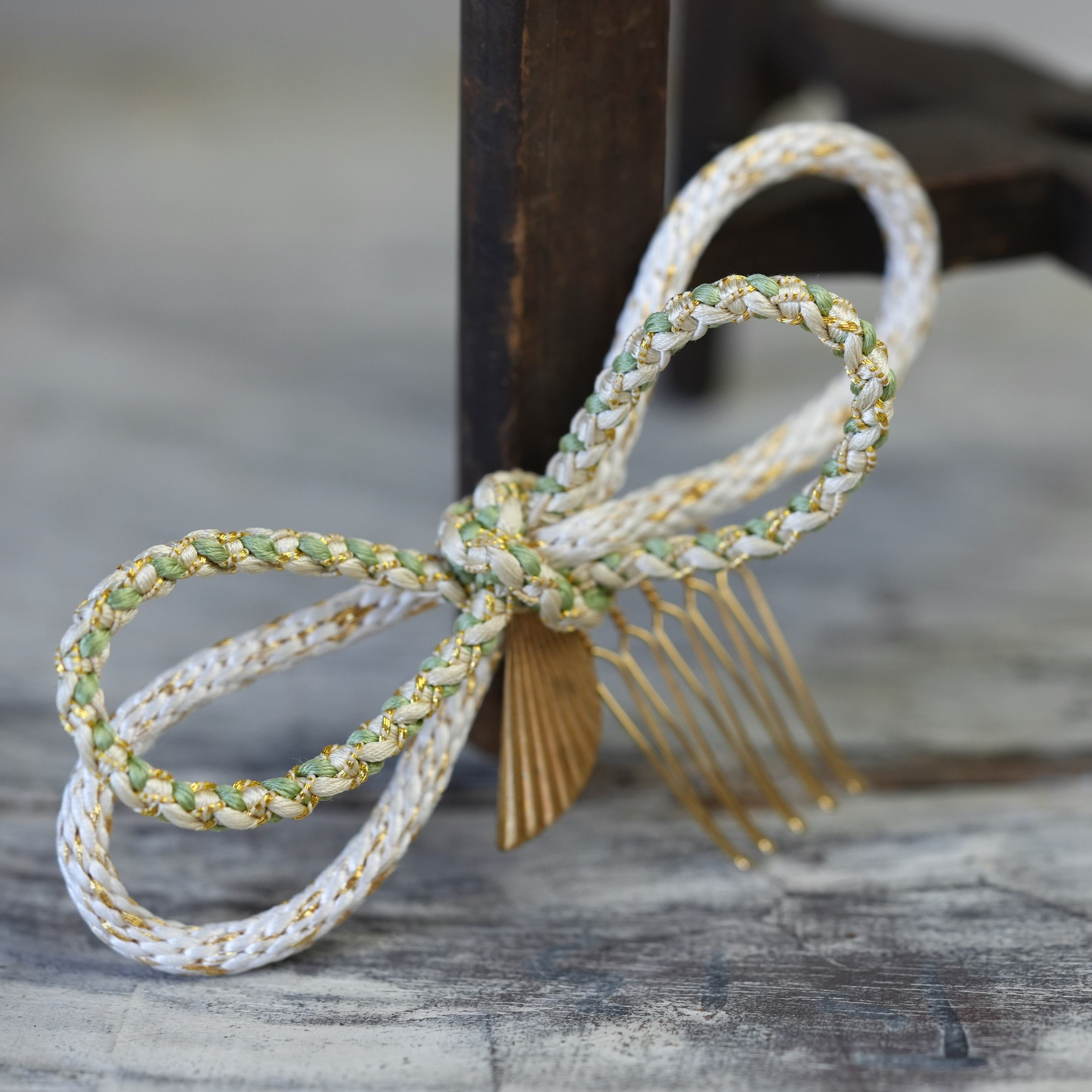 butterfly∞ー伊賀組紐・髪飾り（柳色）【＊＊結婚式・七五三・着物の装いに＊＊】