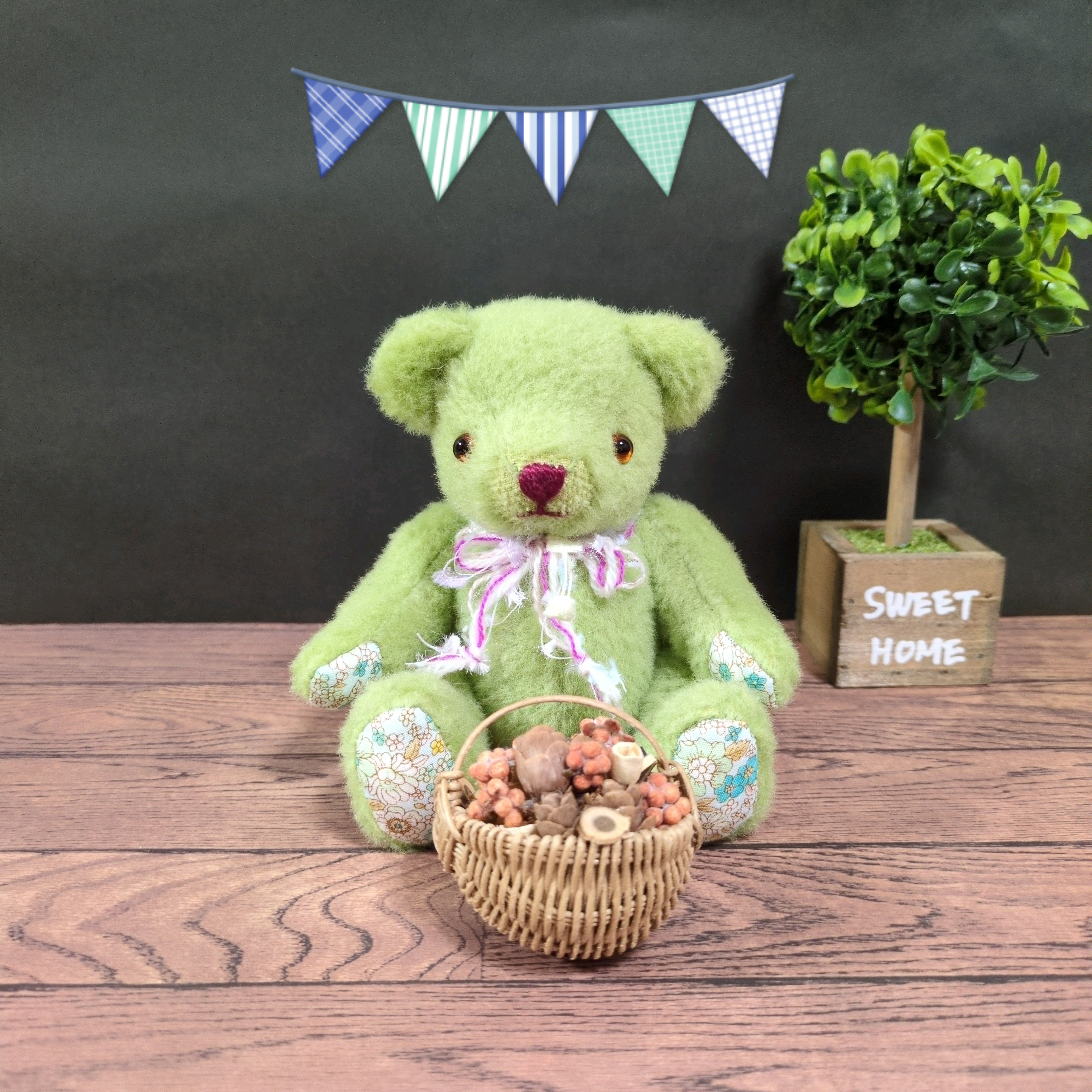 ふんわり手ざわりの爽やかグリーンなテディベア