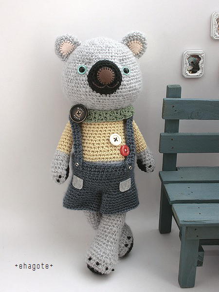 no.2437　Gray Bear　(灰色のクマ)