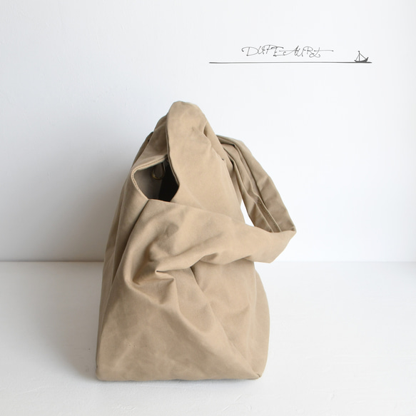 DUPEAURT/デュポー/手持ちも出来る2wayショルダーバッグ/パラフィン防水綿帆布/大容量/カーキベージュ 7枚目の画像