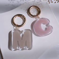 レジンイニシャルOriginalパーツ⭐️オーダーのみ1個150円対応出来ます⭐️ レジンイニシャルOriginalパーツ⭐️オーダーのみ1個150円対応出来ます⭐️