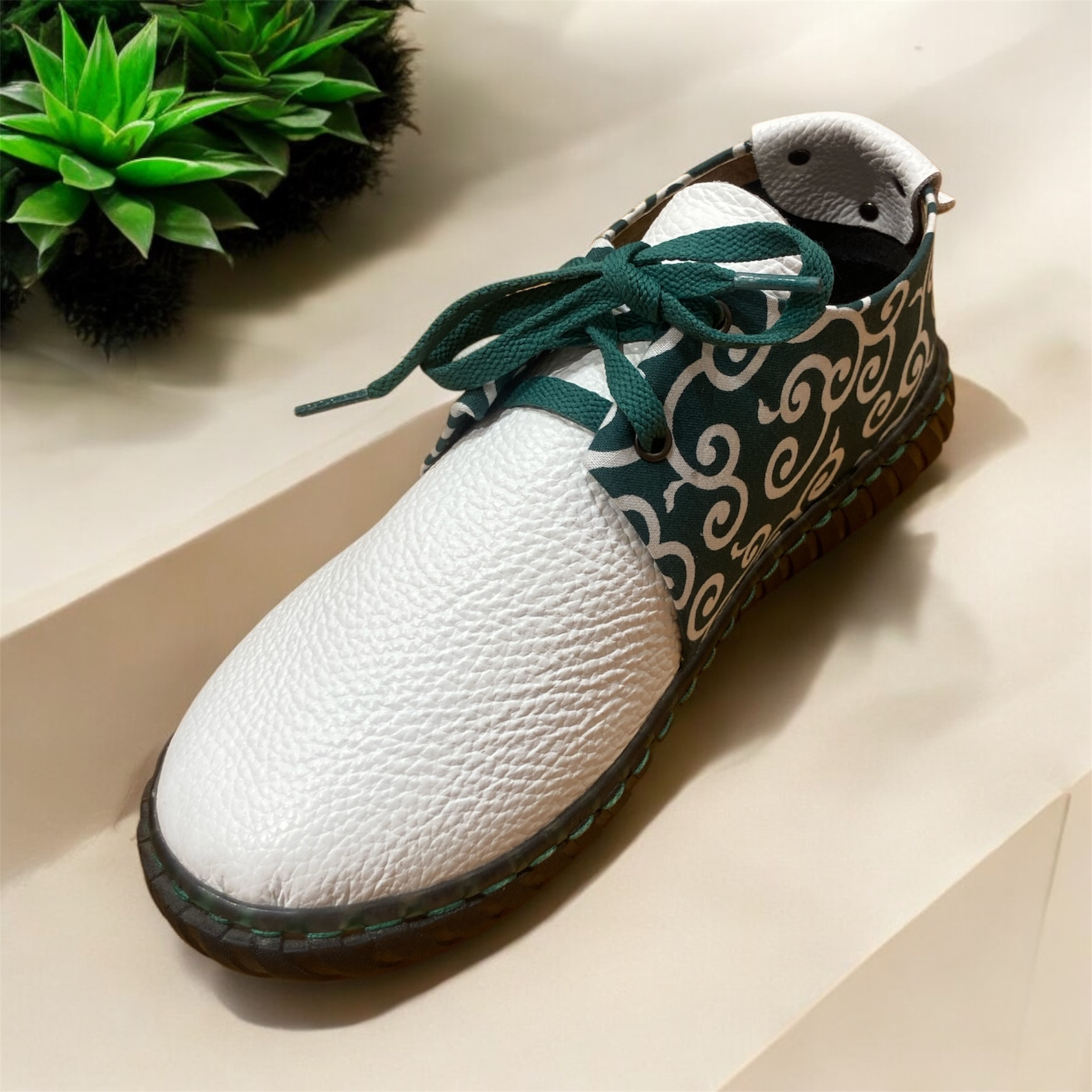 唐草模様シューズ　イタリアシュリンクレザー