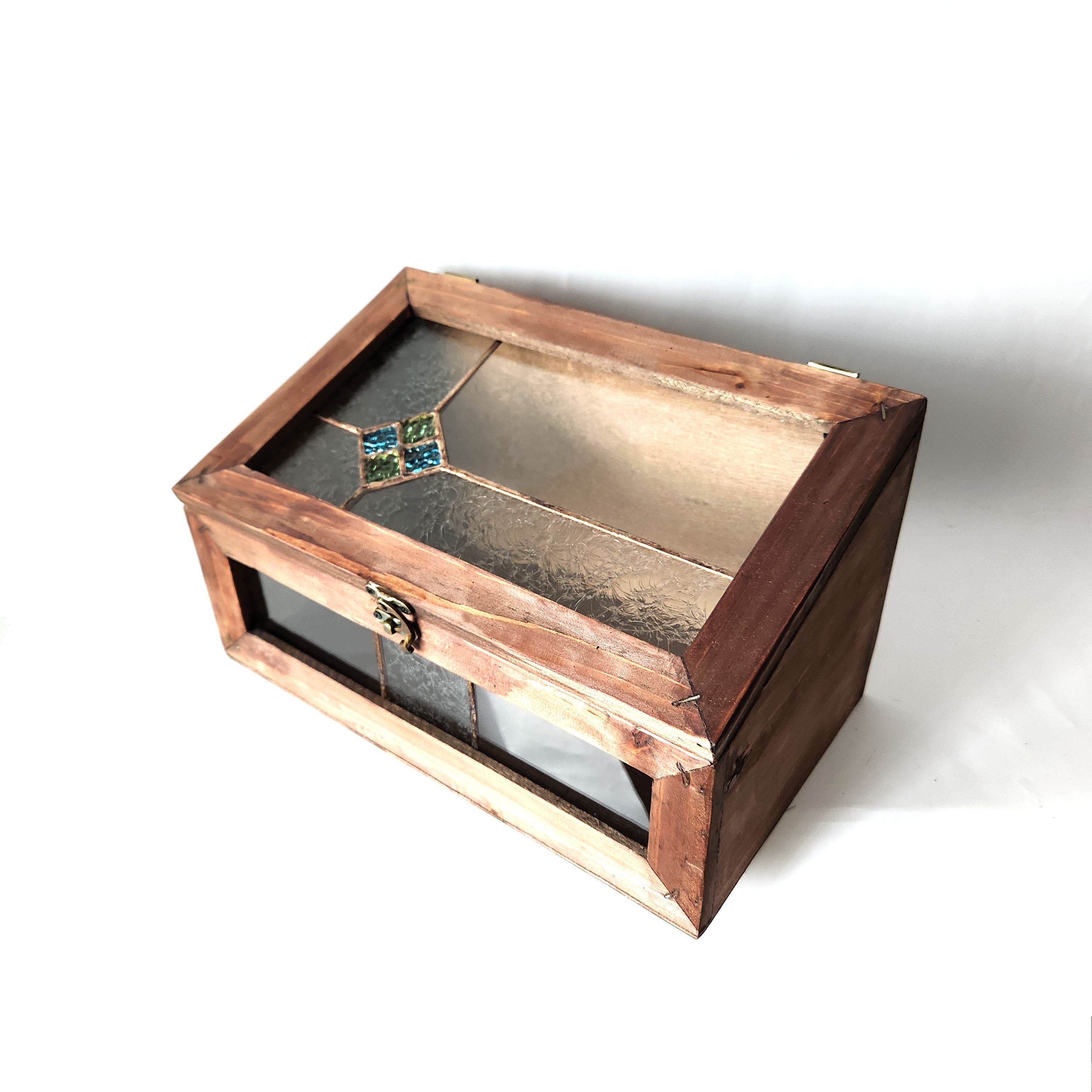 ブルージュ風　ステンドグラスキャビネット カントリーハウス 三越ブルージュ ステンドグラス扉のサイド