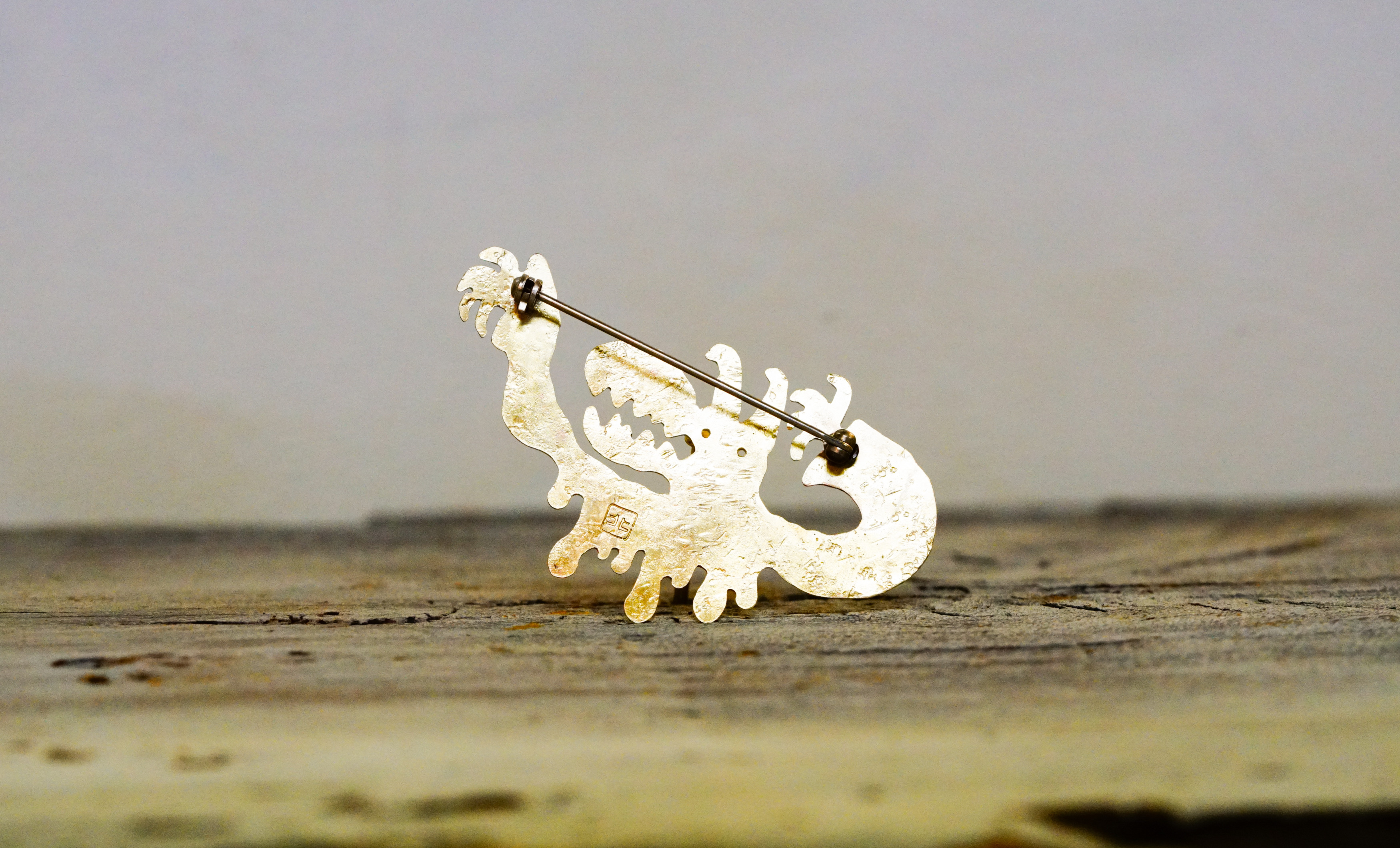 オバケオオカミのブローチ