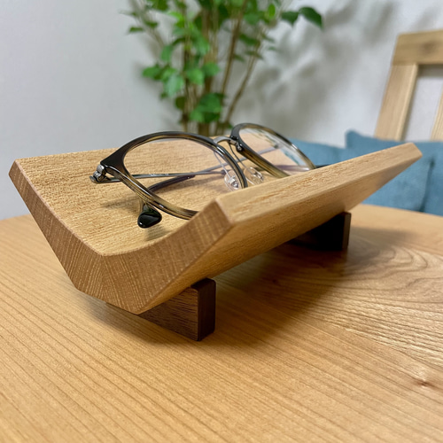 無垢ナラ×ウォールナット】便利でおしゃれなメガネ置き・小物置き
