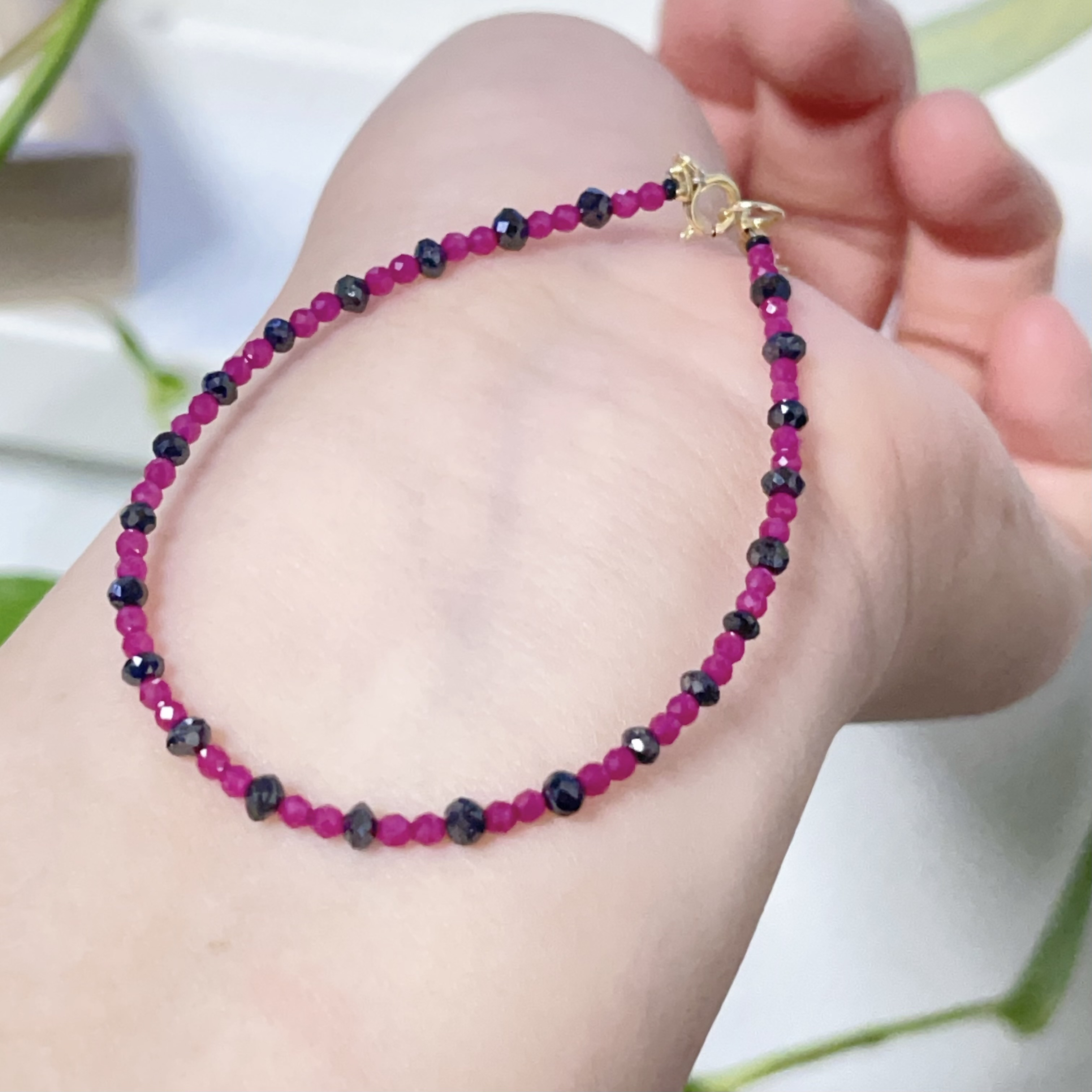 天然無処理　ルビーとブラックダイヤモンド　デザインブレスレット