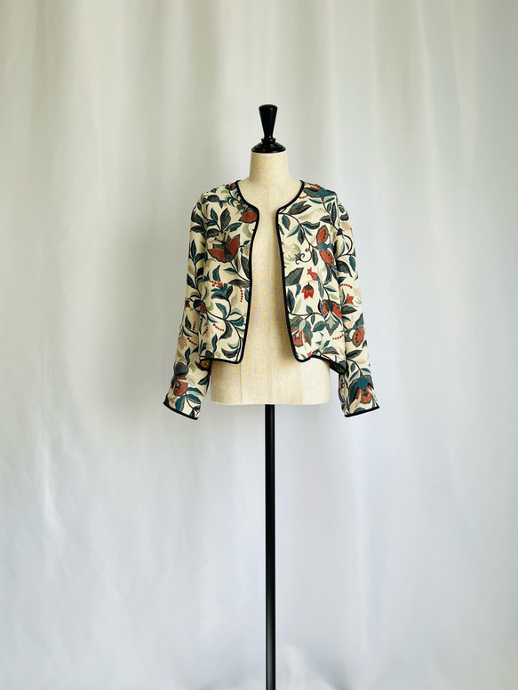 vintage kimono 縮緬のリバーシブルショートジャケット　ボレロ　着物リメイク 2枚目の画像