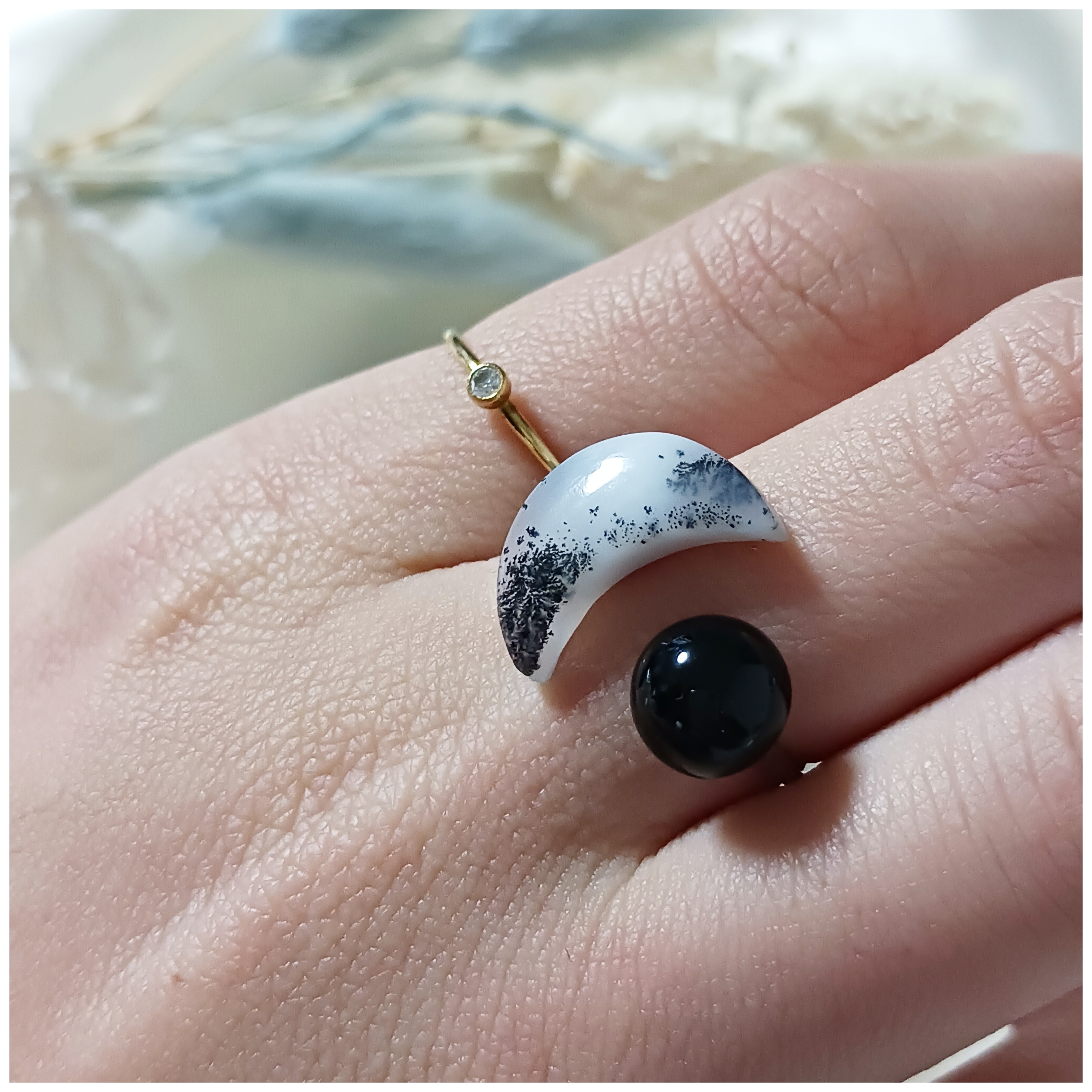 【天然石フォークリング】デンドライトオパール　ブラックオニキス　月リング　オープンリング　夜空リング