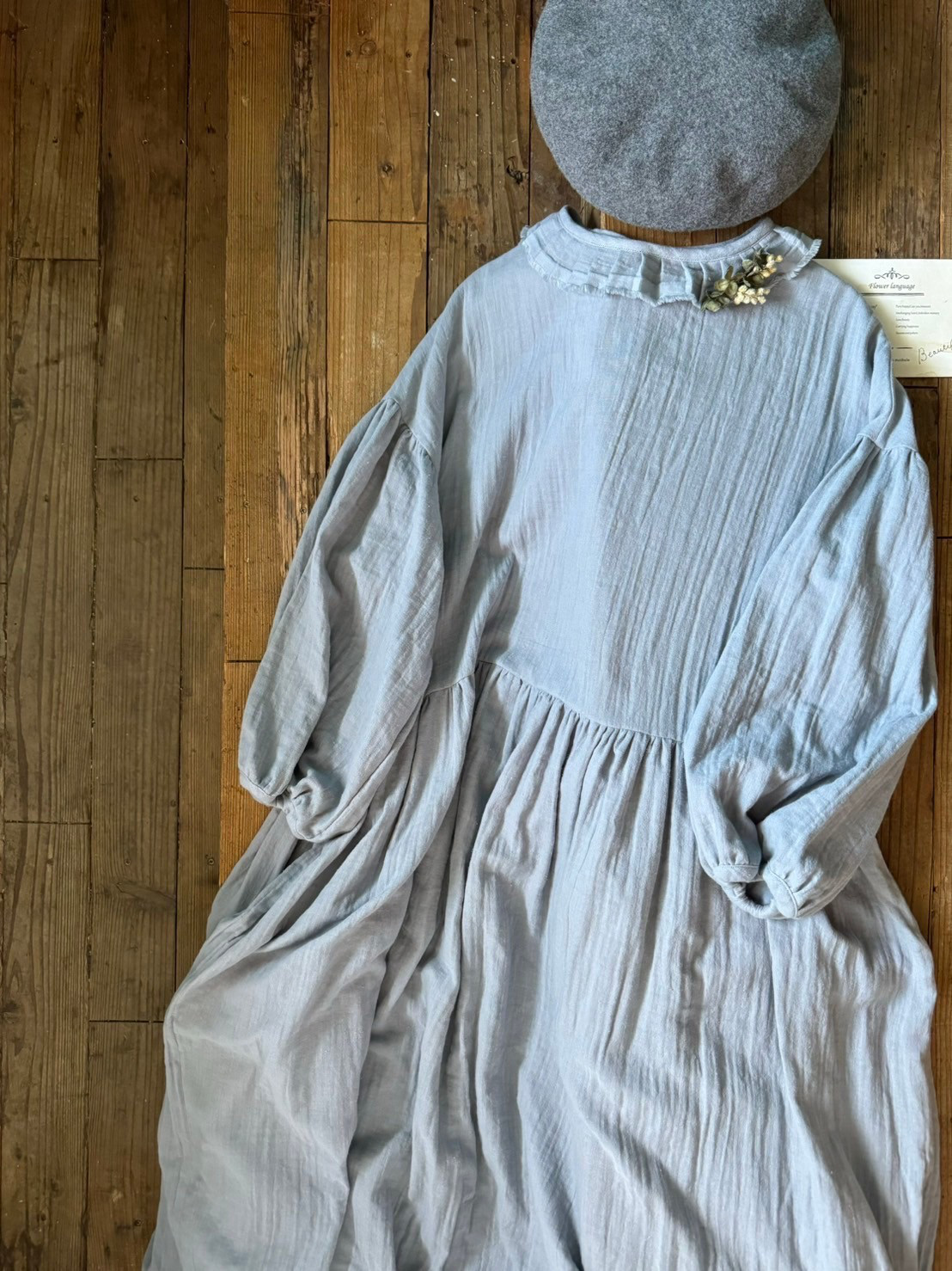 【受注制作】プリーツ襟のカポエプロン(アイシーグレー)