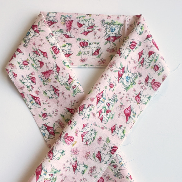 洗える半衿　ドイツ輸入生地の半襟  マッシュルームグローブの生地ピンク　co969 1枚目の画像