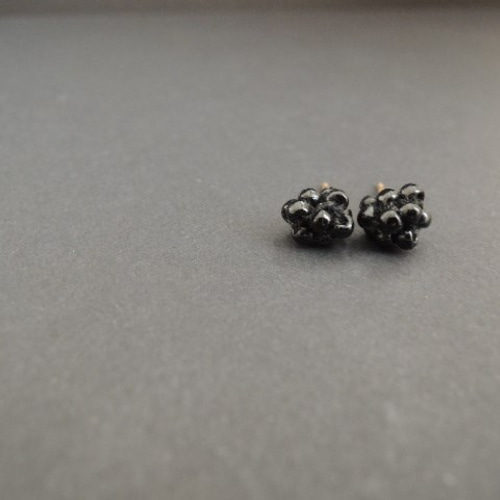 ご予約品＞◇mulberry◇ヴィンテージビーズの小さなピアス 片方 ピアス 