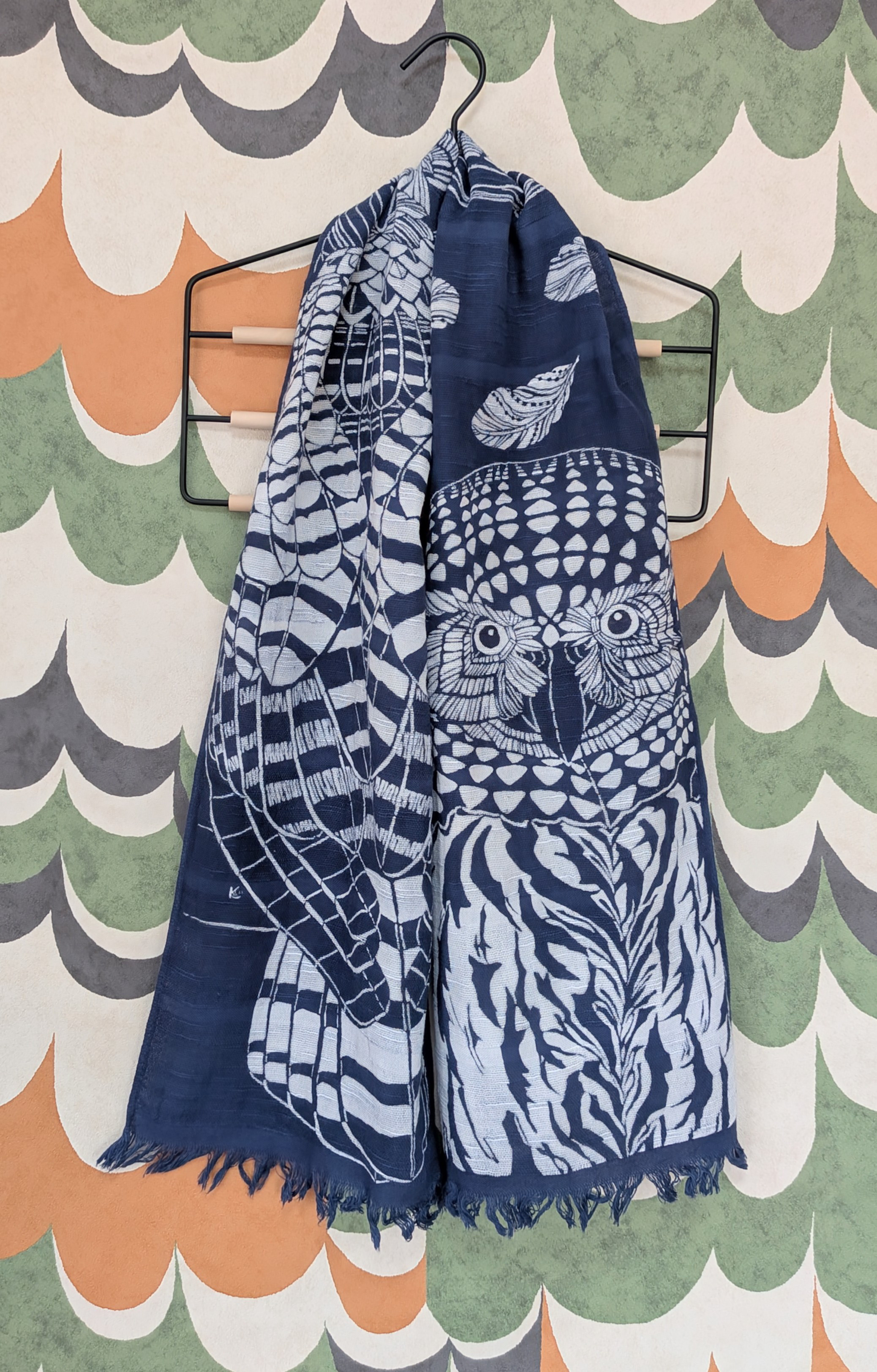 染め(型染め)ストール  コットン100%動物ストール ☆ロング丈☆ フクロウ～ 紺色～