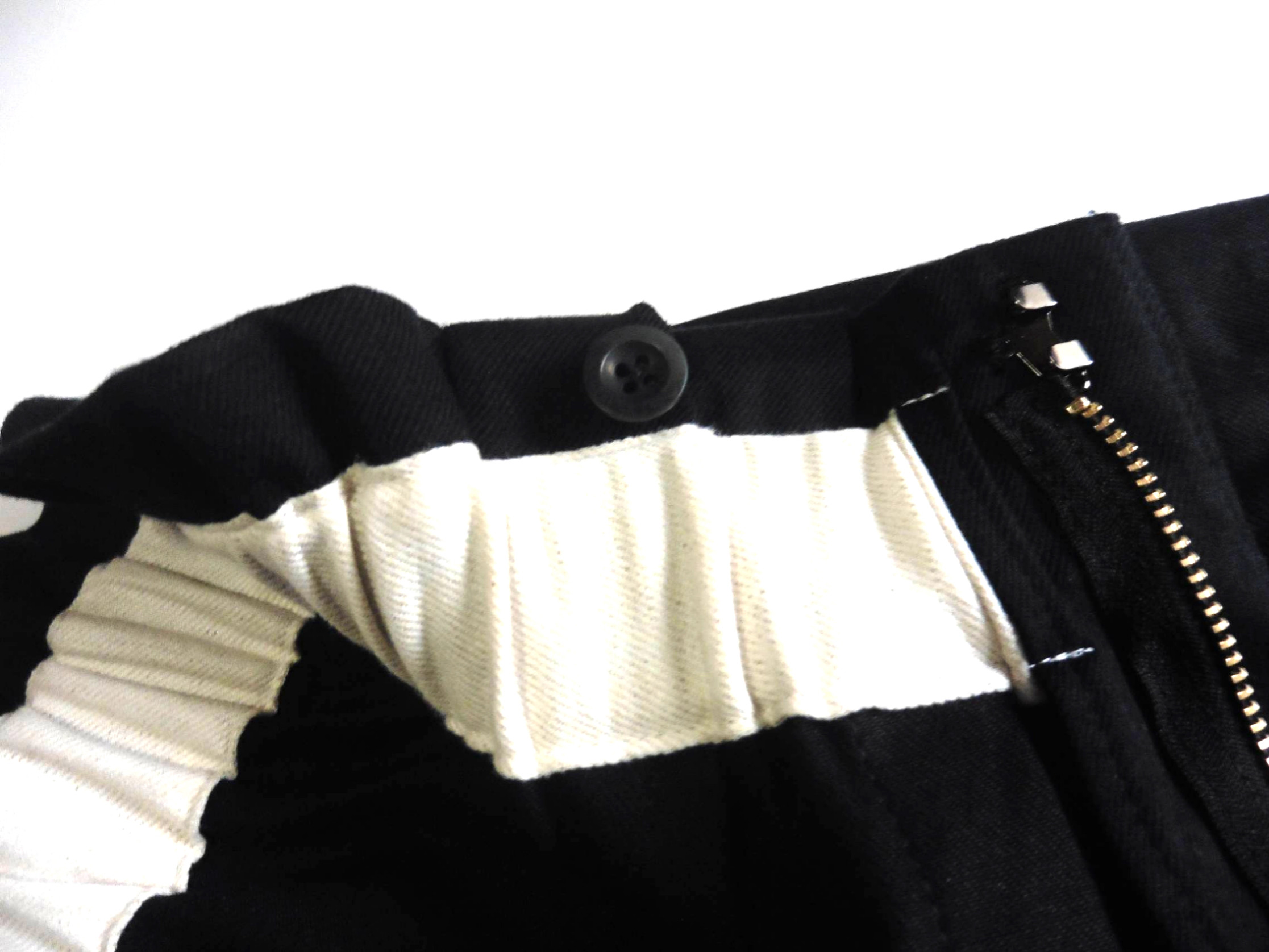 春夏向け 2タックルーズフィットリラックスパンツ『クロ』