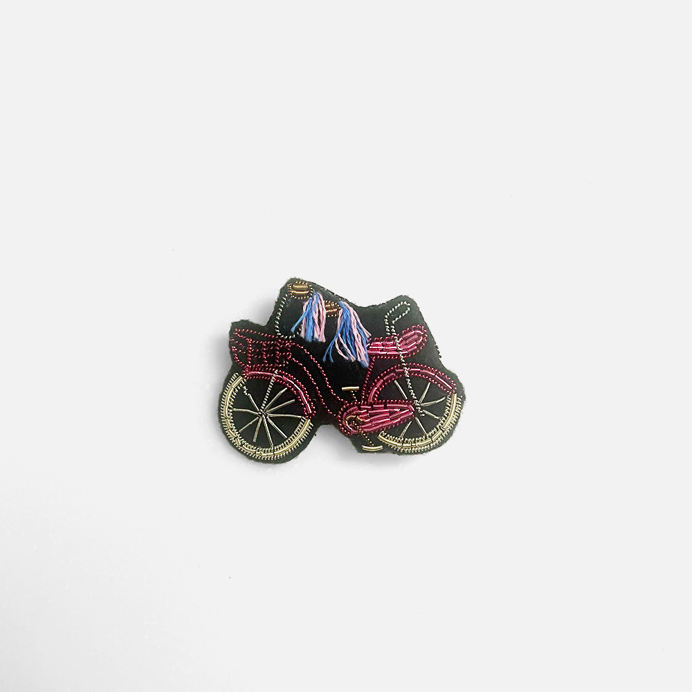 ブローチ 自転車 おしゃれ 普段使い シンプル ブランド カジュアル 小ぶり ギフト 大人 かわいい 刺繍 8,954円