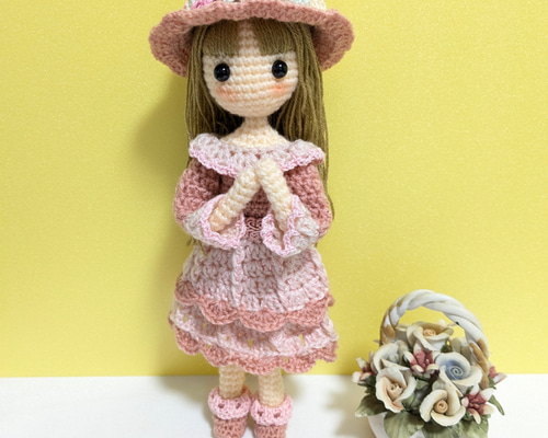 ✿ピンクの花帽子の女の子 着せ替えあみぐるみ あみぐるみ Karin