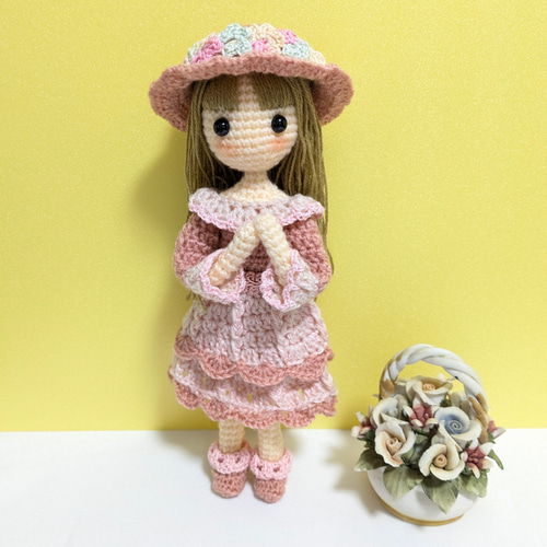 ✿ピンクの花帽子の女の子 着せ替えあみぐるみ あみぐるみ Karin