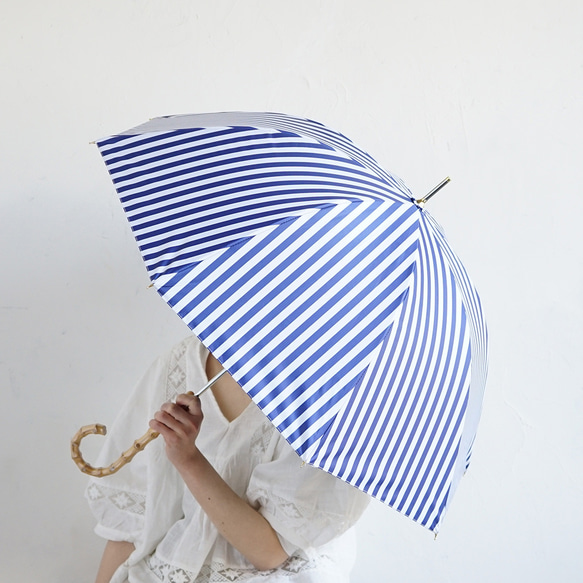 【Creema限定 夏のひんやりセット】 晴雨兼用 UVカット傘 靴下 ハンカチ 竹ハンドル 12枚目の画像