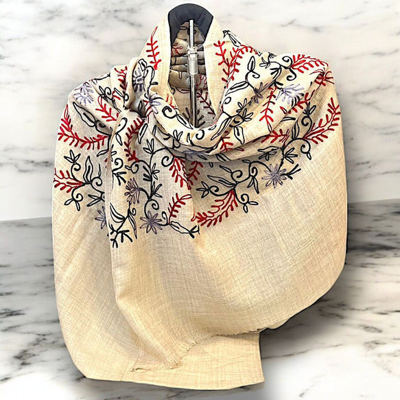 スカーフ カシミールショール 大判 カシミヤ  パシュミナ タペストリー シルク ハンドメイド 一点もの ベージュ 1枚目の画像