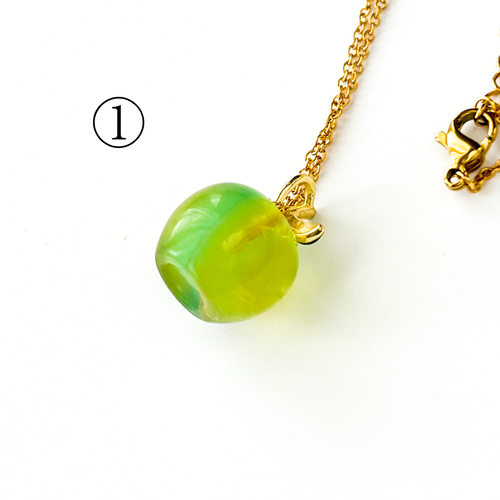 フローライトのりんごネックレス/天然石/母の日/ギフト ネックレス