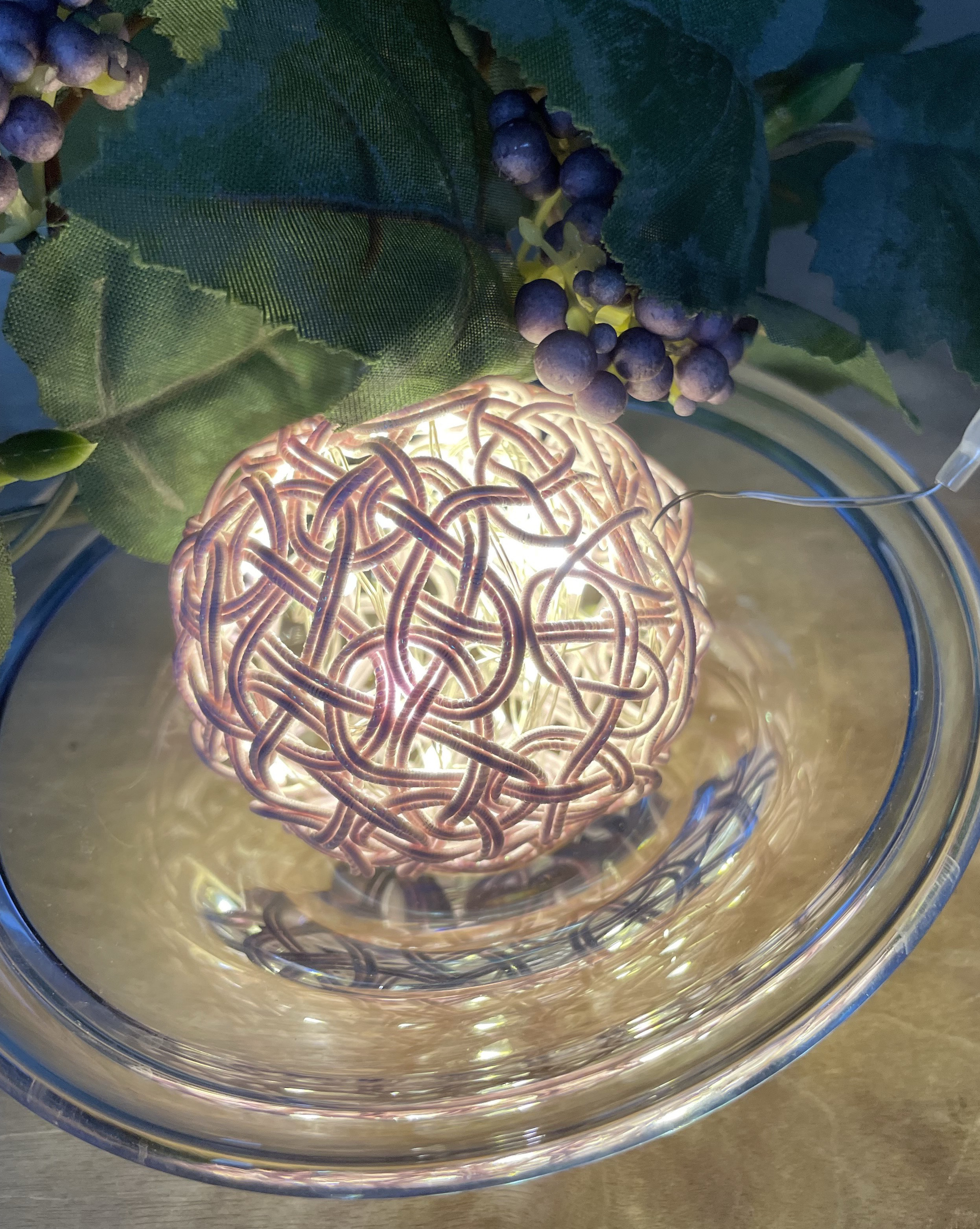 ペット供養　メモリアルスモールランプ　ヨガ瞑想用ヒーリングライト　手のひらサイズ水引の小さなランプ　紅藤