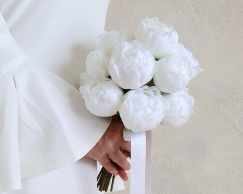 上品な芍薬(ピオニー)ブーケ／エレガントブーケ／ホワイトブーケ