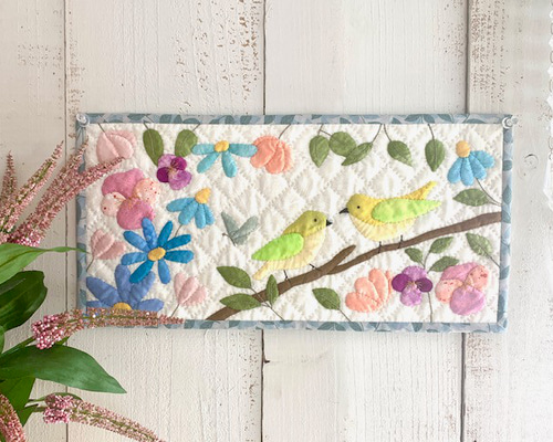 パッチワークタペストリーキット／春色小鳥のタペストリー／季節を彩る