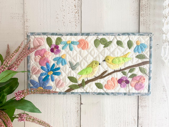 パッチワークタペストリーキット／春色小鳥のタペストリー／季節を彩る