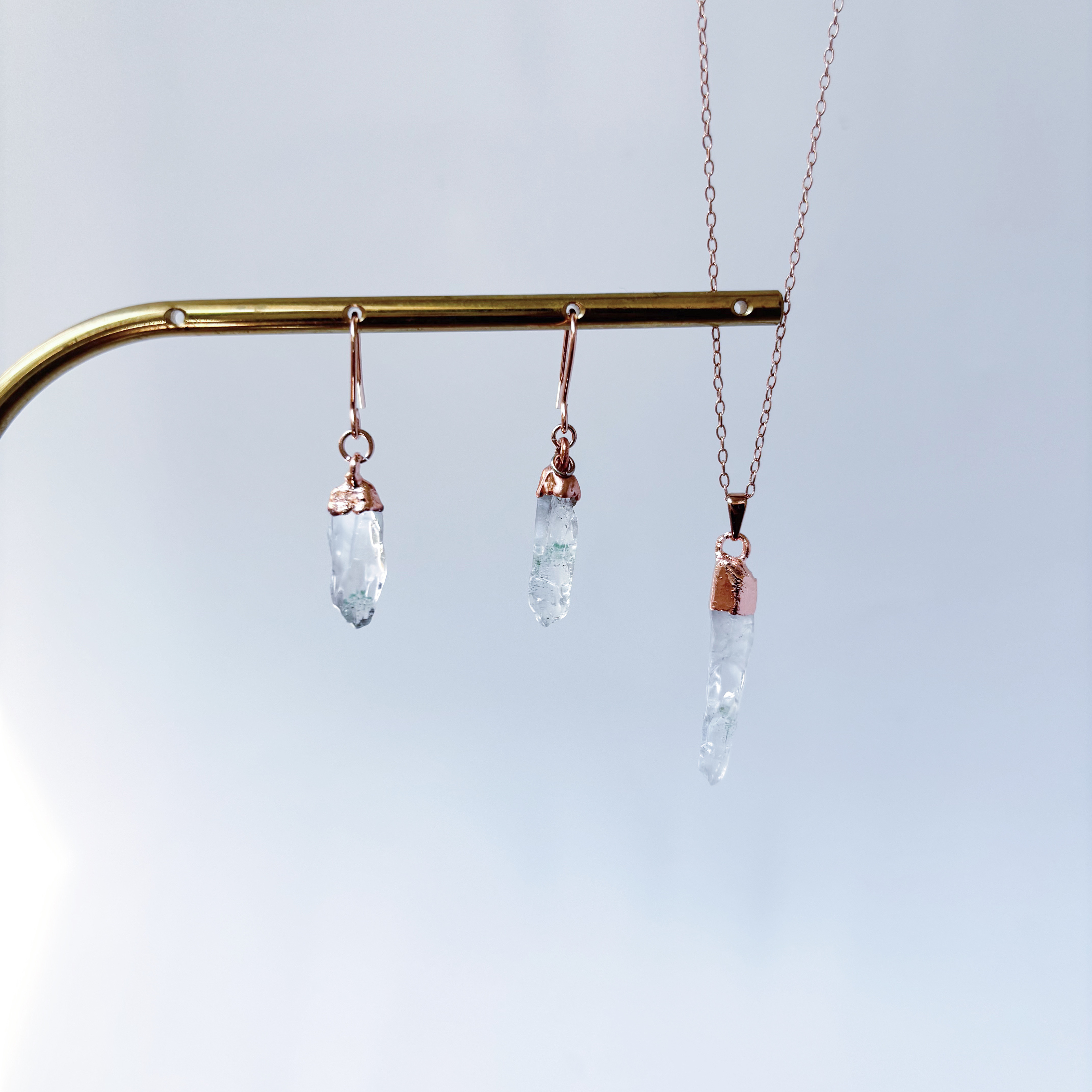 お得セット。困難を乗り越えるグリーンファントムクォーツのネックレス、ピアスイヤリング