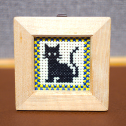 クロスステッチ刺繍 猫と毛糸 フレーム付き️ 猫好きの方オススメ