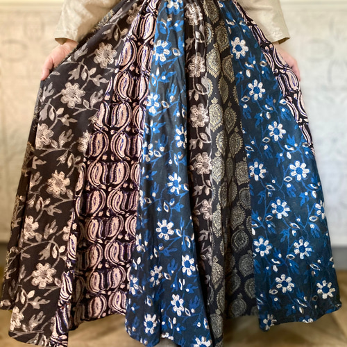 MACPHEE☆インド綿 ブロックフラワープリントマキシスカート/グリーン♪ DOLLUPOOPS（ドールアップウップス）の「フラワープリントマキシ