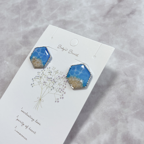 波模様のピアス 樹脂タイプ ピアス（スタッド・一粒） yukiko_handmade 
