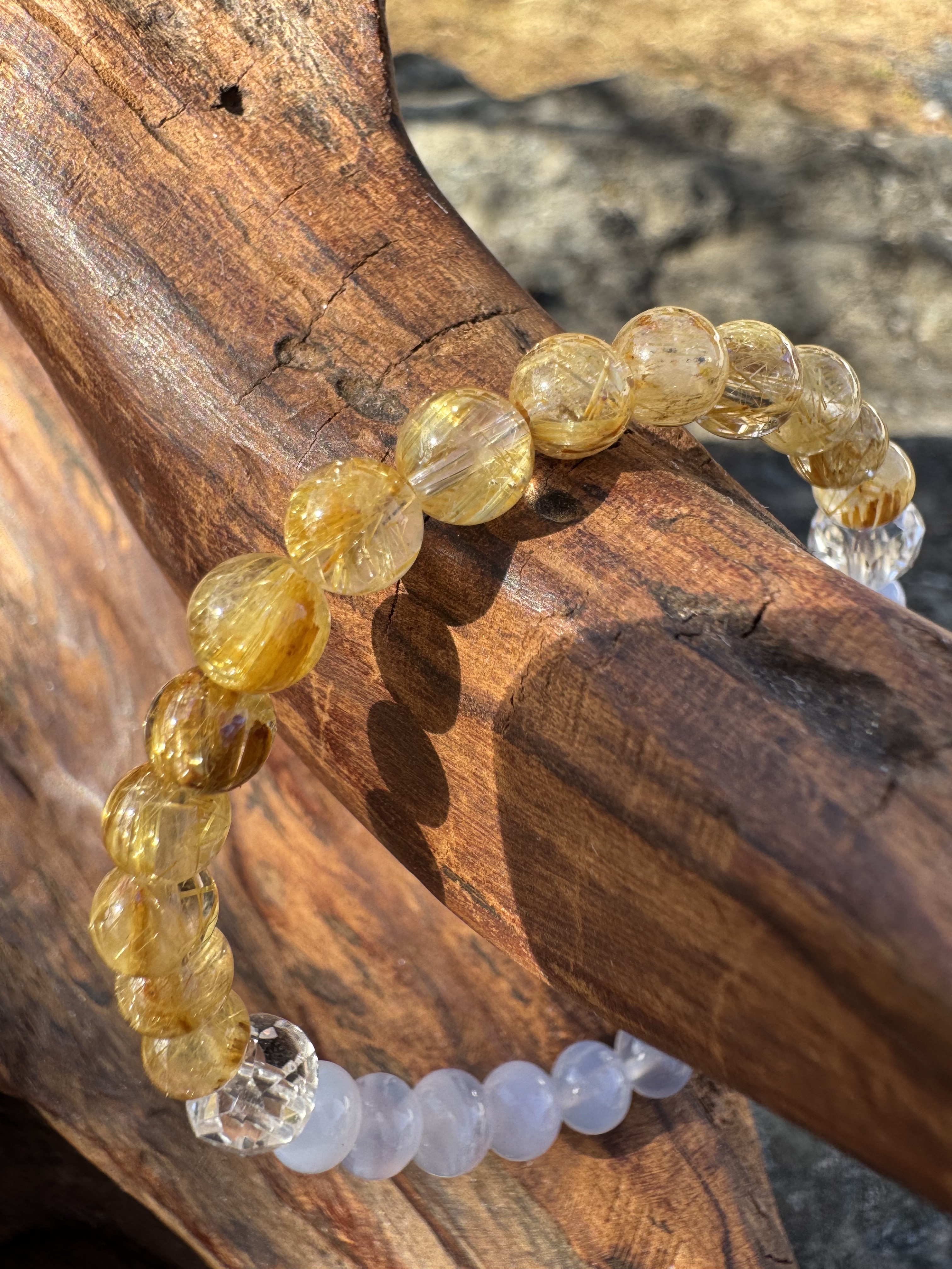 天然石ブレス～ネガティブな自分も自分。どんな自分も自分という自信を。【ルチル、デュモルチェライト、カルセドニー他】