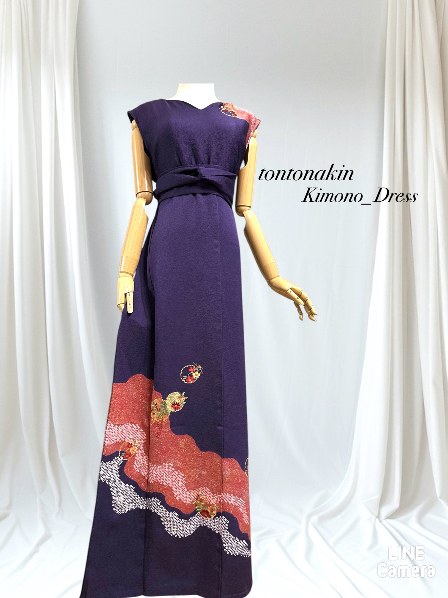 送料無料 着物 リメイク ゆったりなのにほっそりスタイル良く見える  縮緬 刺繍 金駒 絞り ロングドレス L〜LL