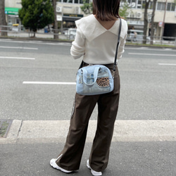 デニムリメイクバックM フワモコグレーくま