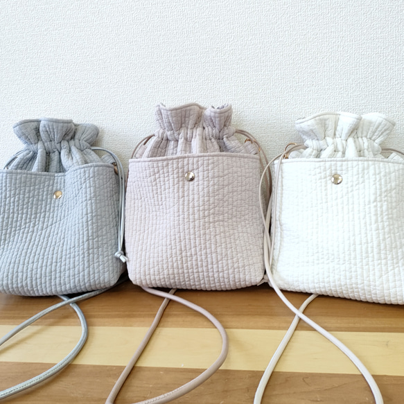 ヌビ リバティ 巾着 ショルダーバッグ ホワイト/ピンク/グレー サブ