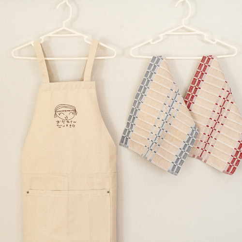 母の日のプレゼントにピッタリ//おえかき刺繍【エプロン】 エプロン