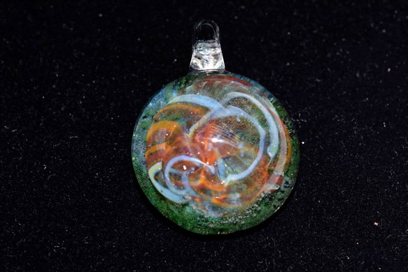 宇宙の輝き　ガラスのペンダントトップ　(12216-467)   ＃ガラスアクセサリー　 3枚目の画像