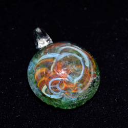 宇宙の輝き　ガラスのペンダントトップ　(12216-467)   ＃ガラスアクセサリー　 2枚目の画像