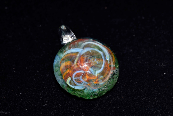 宇宙の輝き　ガラスのペンダントトップ　(12216-467)   ＃ガラスアクセサリー　 2枚目の画像