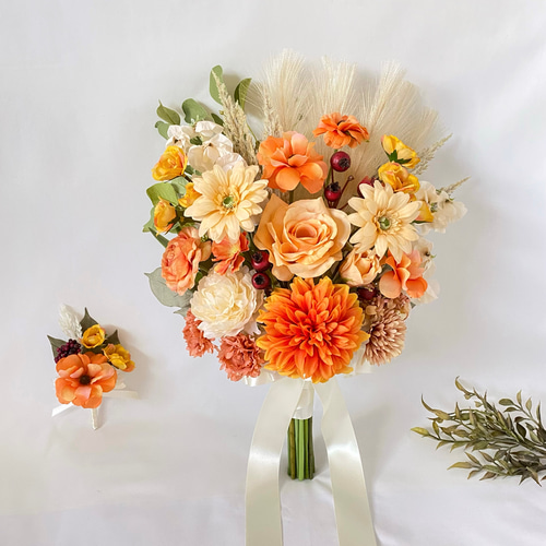 受注再販】オレンジダリアとガーベラのアンティーク クラッチブーケ