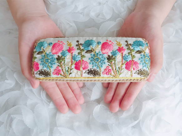 【名入れ+送料込】大切な存在を想って贈る、敬老の日ギフト❁ オーダーメイド刺繍リボンのメガネケース  9月迄の特別セット 1枚目の画像