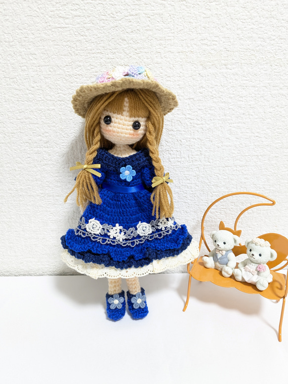 アミグルミ人形 青いドレス ✿薔薇のブルードレスの女の子 着せ替えあみぐるみ あみぐるみ Karin