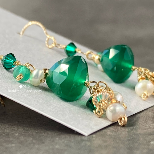 14kgf 宝石質クリソプレーズのピアス 淡水パールとスワロフスキー