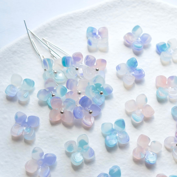 オリジナル新作★アジサイ　クローバー　お花のアセテートパーツ　ミントブルー×ライトパープルグラデーション 3枚目の画像