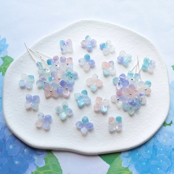 オリジナル新作★アジサイ　クローバー　お花のアセテートパーツ　ミントブルー×ライトパープルグラデーション 1枚目の画像