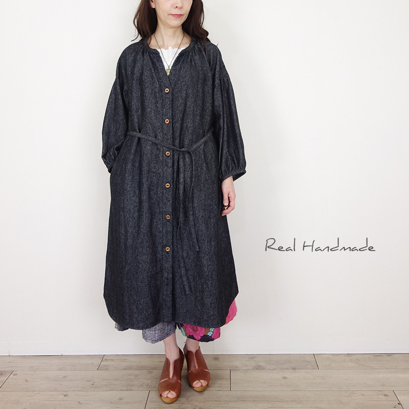 [予約販売] コットンリネン柔らかブラックデニムレッドホールドロップ羽織りワンピース