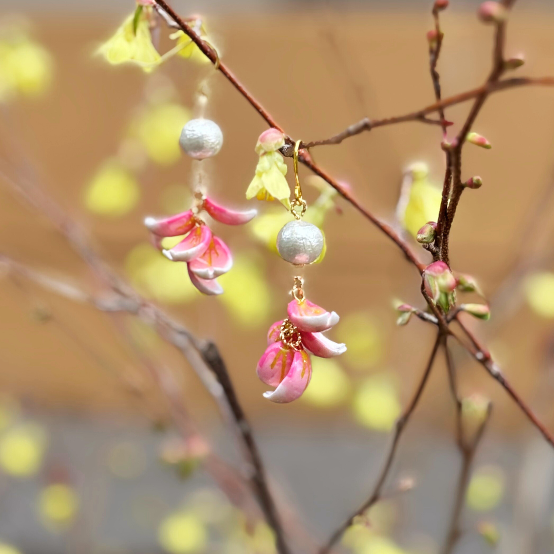 SAKURA-桜舞う-フックピアス/コットンパール/ピンク/ホワイト/ゴールド/金属アレルギー対応